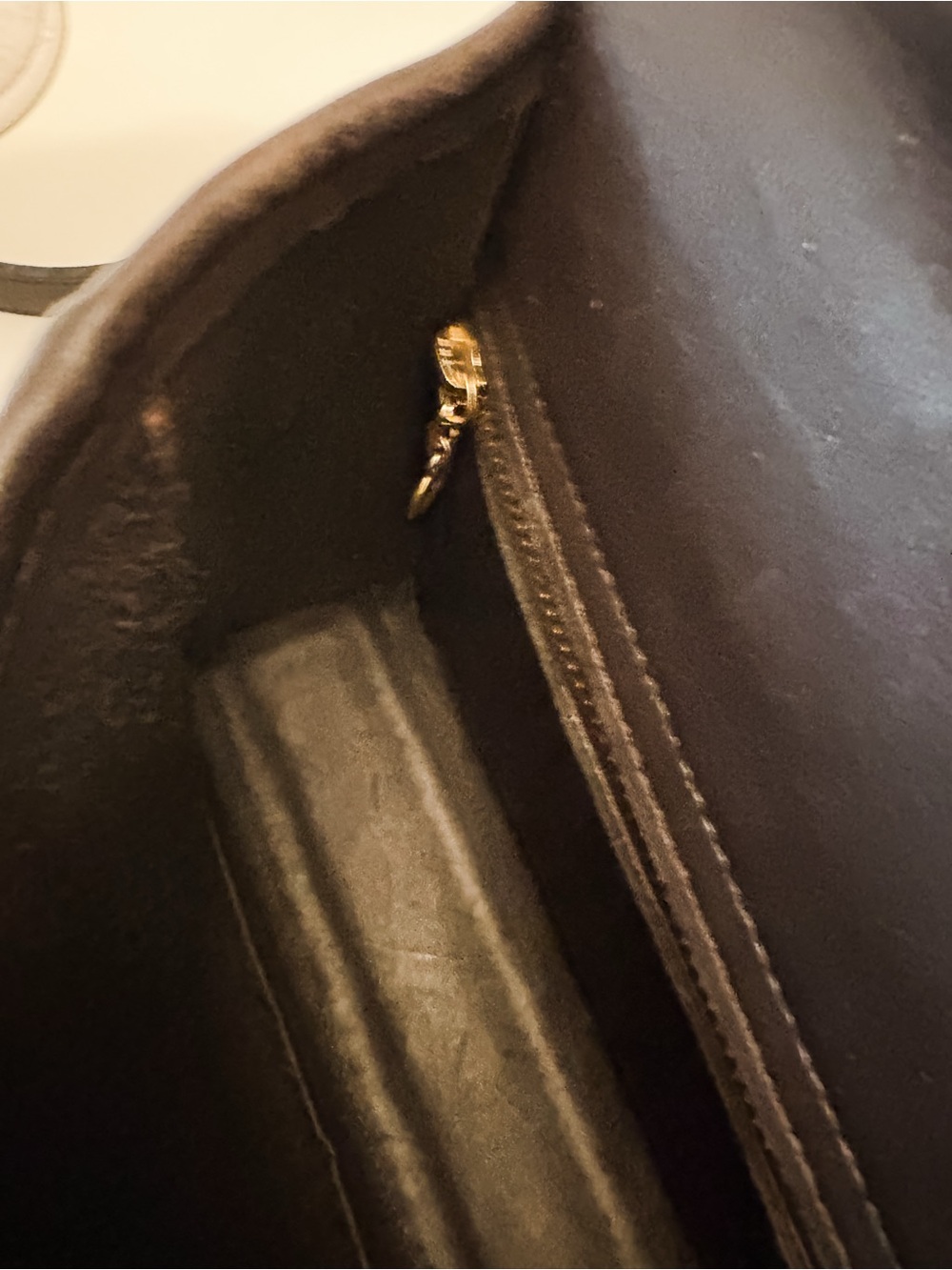 Coach Vintage Court 9870 Top Handle - Picture 13 of 16